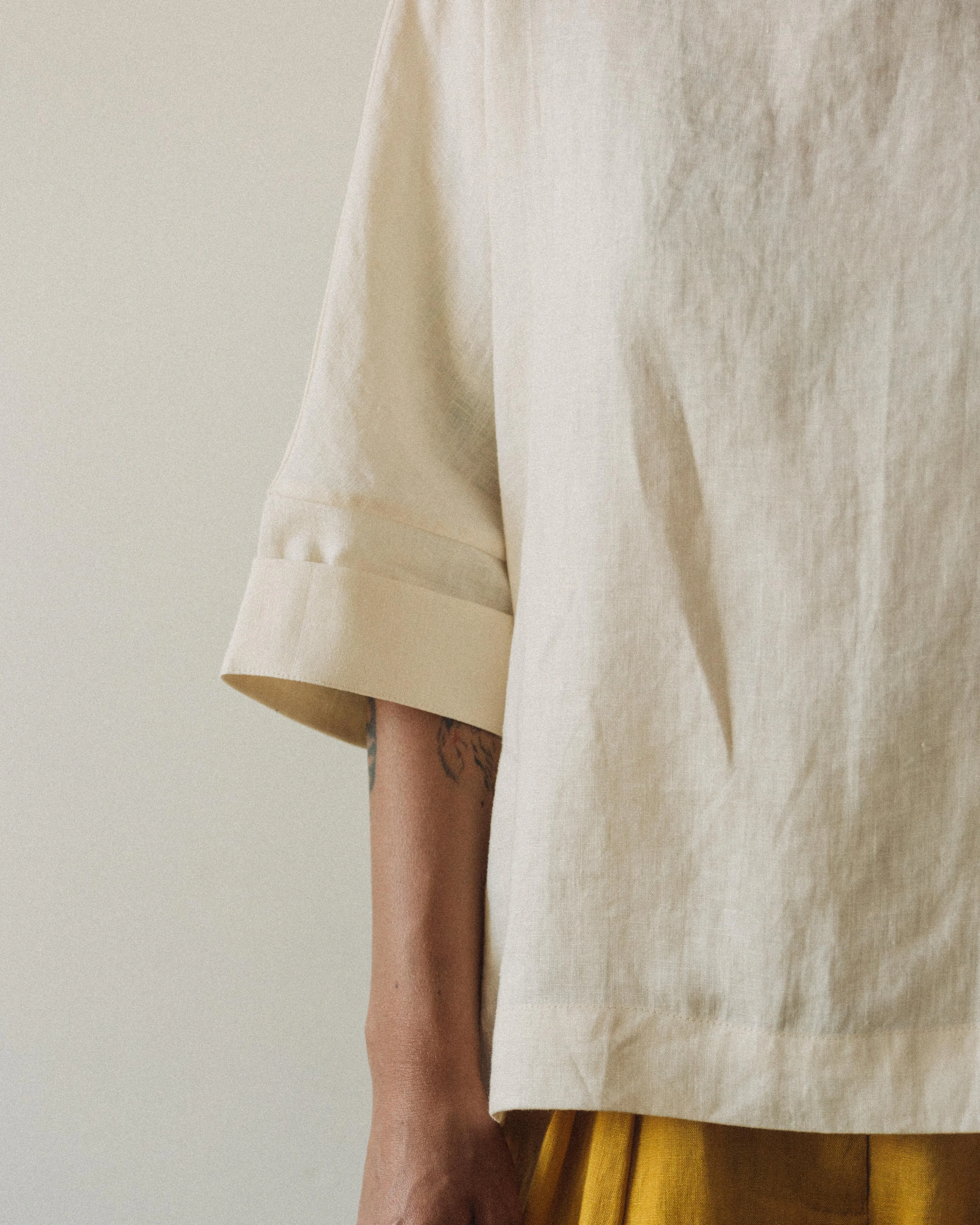 7115 Relaxed Square Top, Off-White