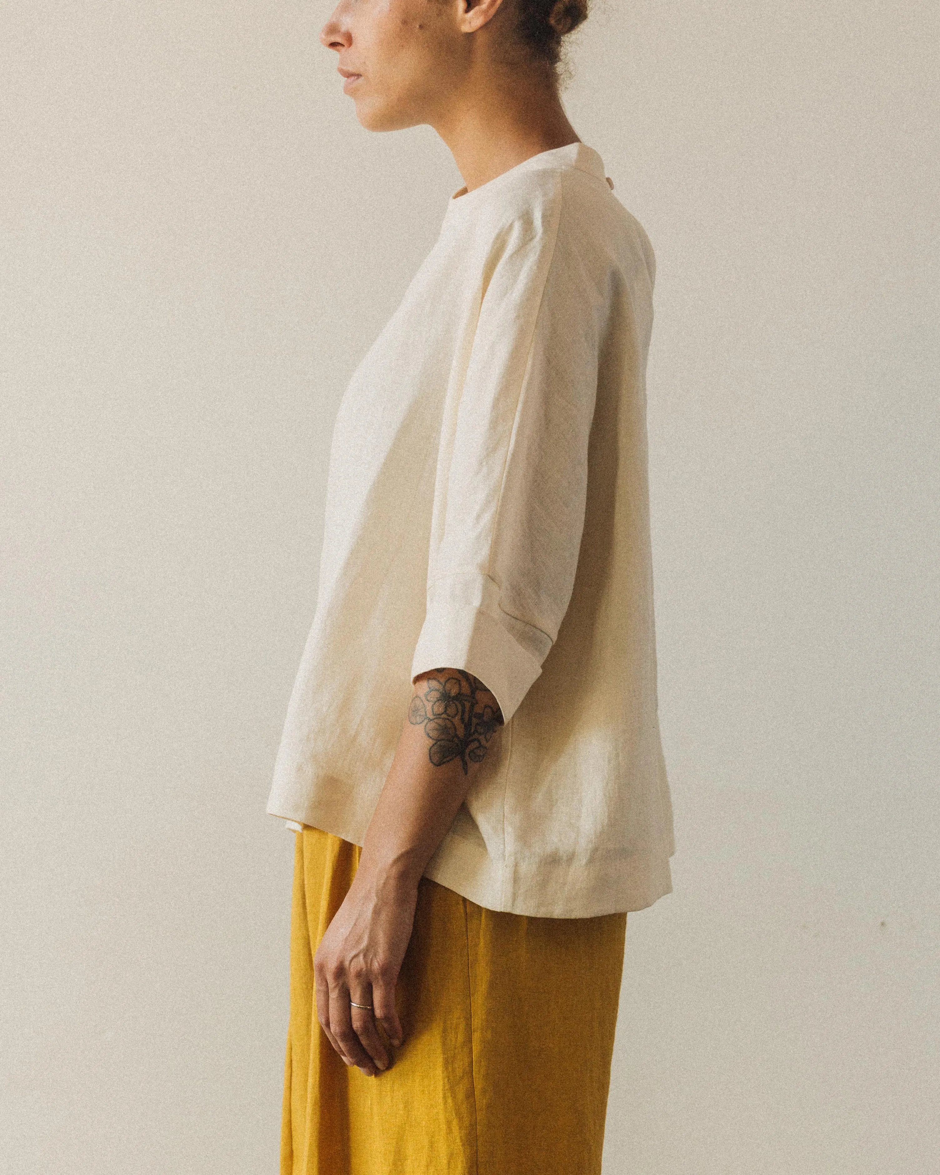 7115 Relaxed Square Top, Off-White