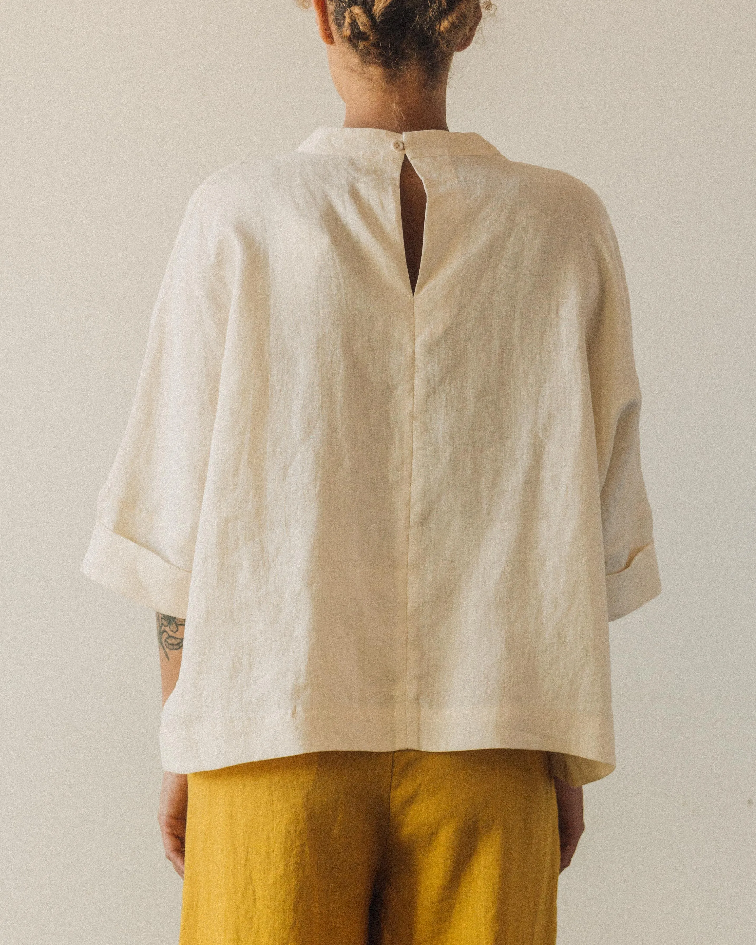 7115 Relaxed Square Top, Off-White