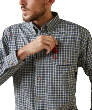 Ariat Mens FR Plaid Featherlight Work Long Sleeve Shirt Style 10043545