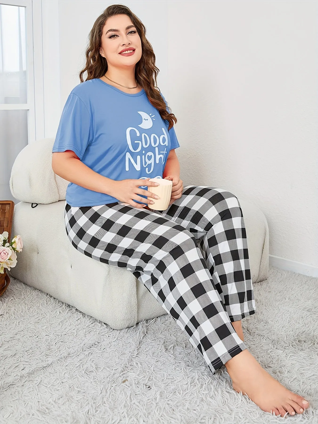 Chic Comfort Women's Plus Moon & Letter Print Loungewear Set for Casual Elegance