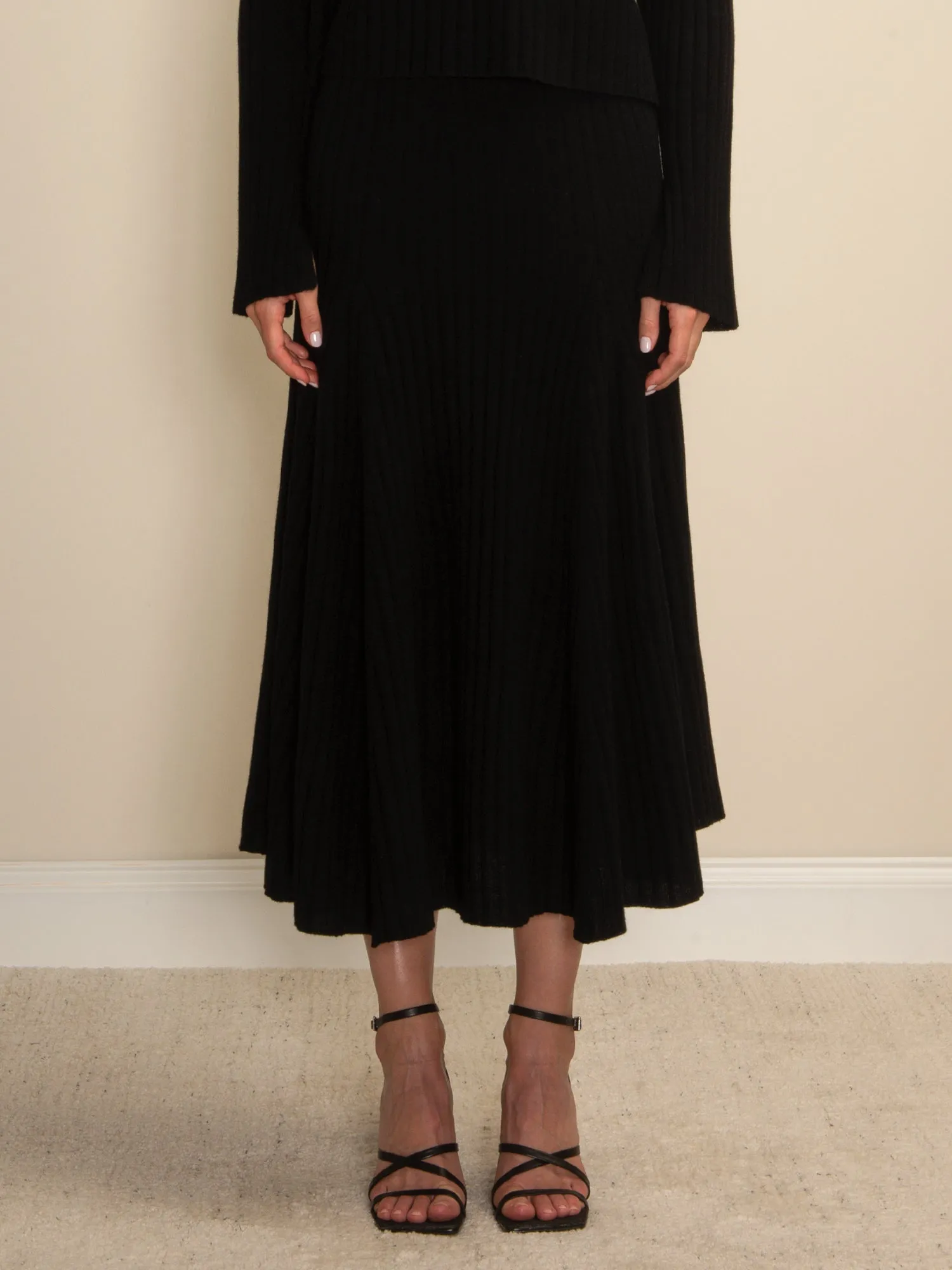Flared Rib Skirt_Black