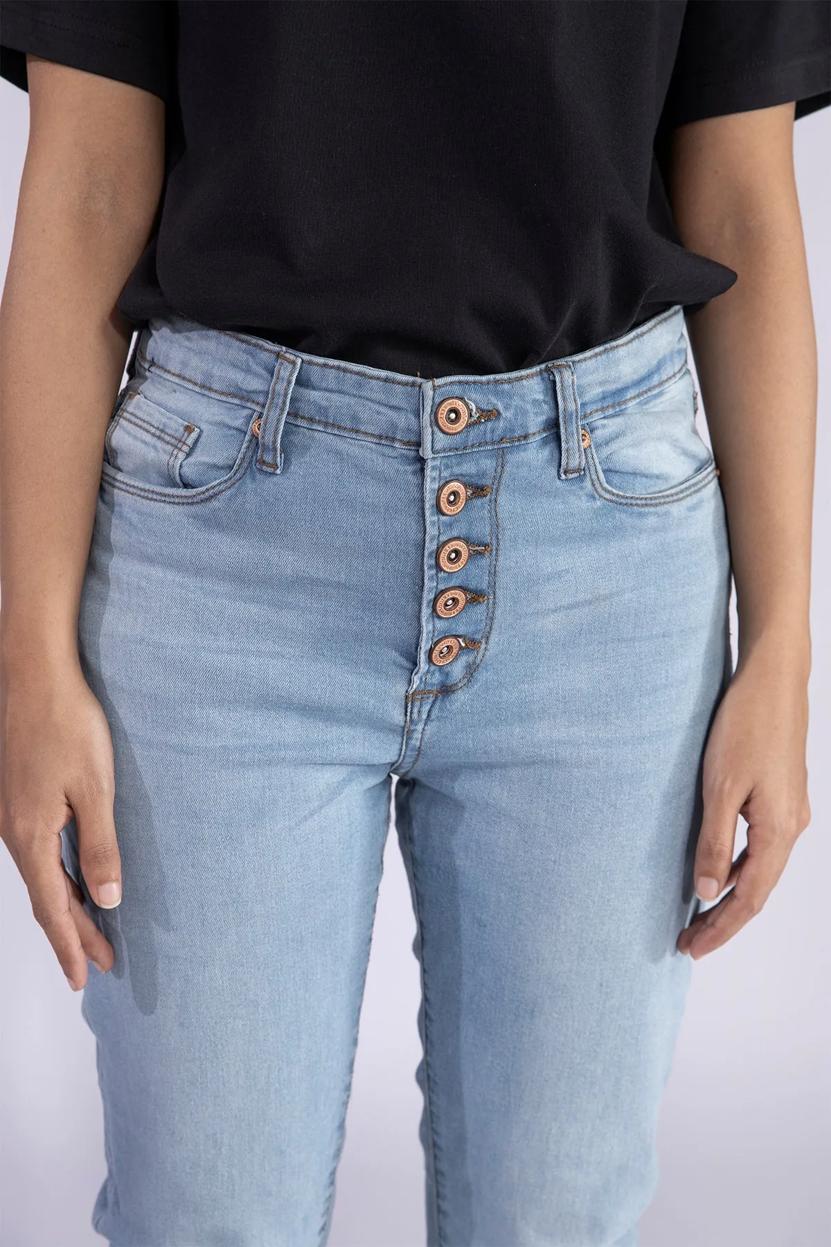 High Rise Light Wash Jeans - W21 - WDJ0005