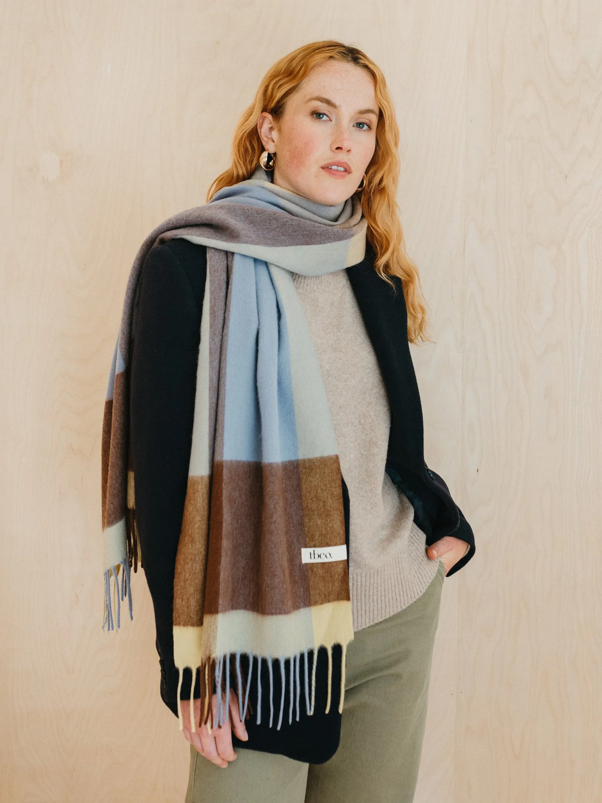 Lambswool oversized scarf in lilac edge check