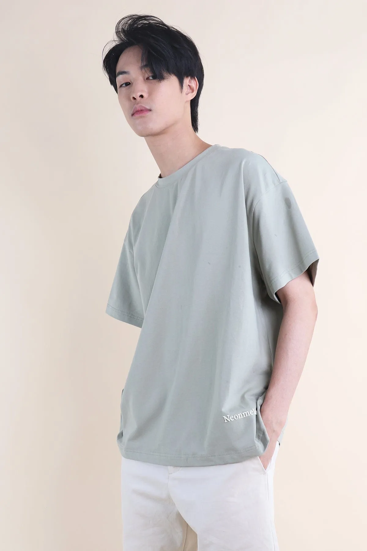 NM STREET COMFORT TEE IN SAGE