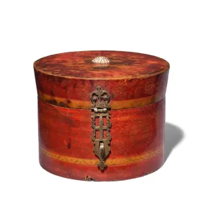 Regency Style Red Lacquer Pot From Rajasthan - 19th Century